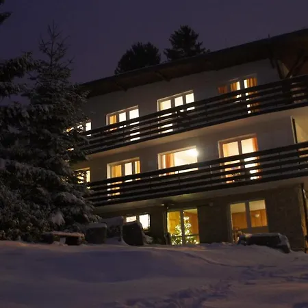 Hotel apartamentowy Marant *